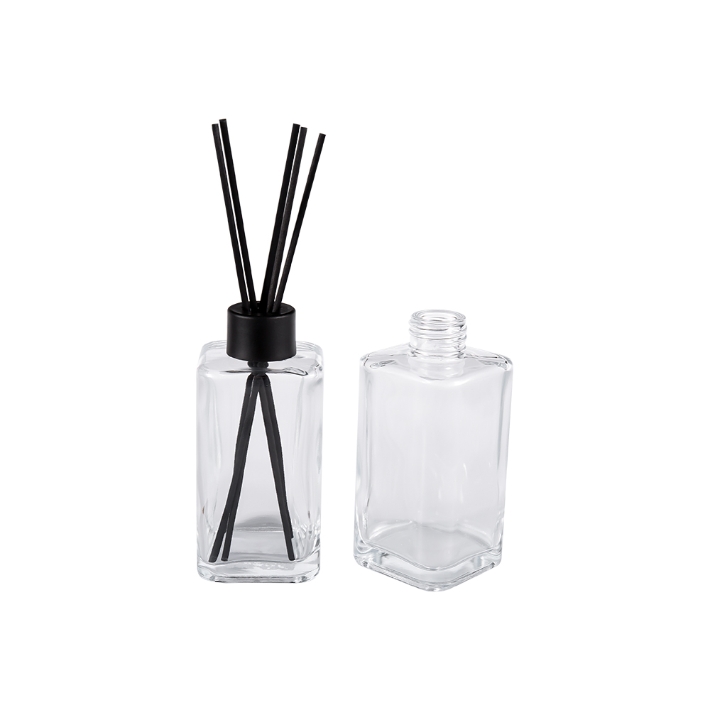 HJ-RX2247 Sticla transparentă pentru aromaterapie din sticlă de capacitate mare Cap negru mat Cap din aluminiu Autocolant din fibre