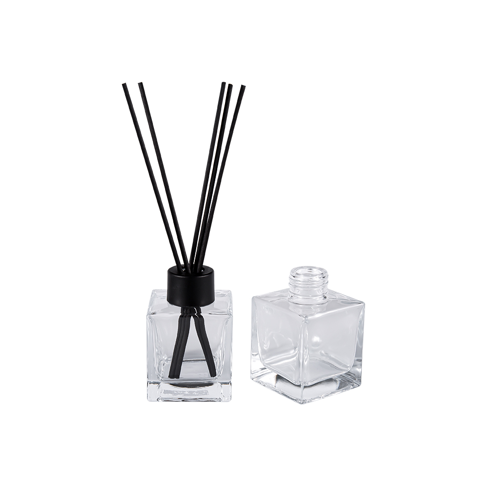 HJ-0309# Sticlă pătrată de aromoterapie din sticlă 24MM Capac din plastic negru mat Capac din aluminiu Autocolant din fibre